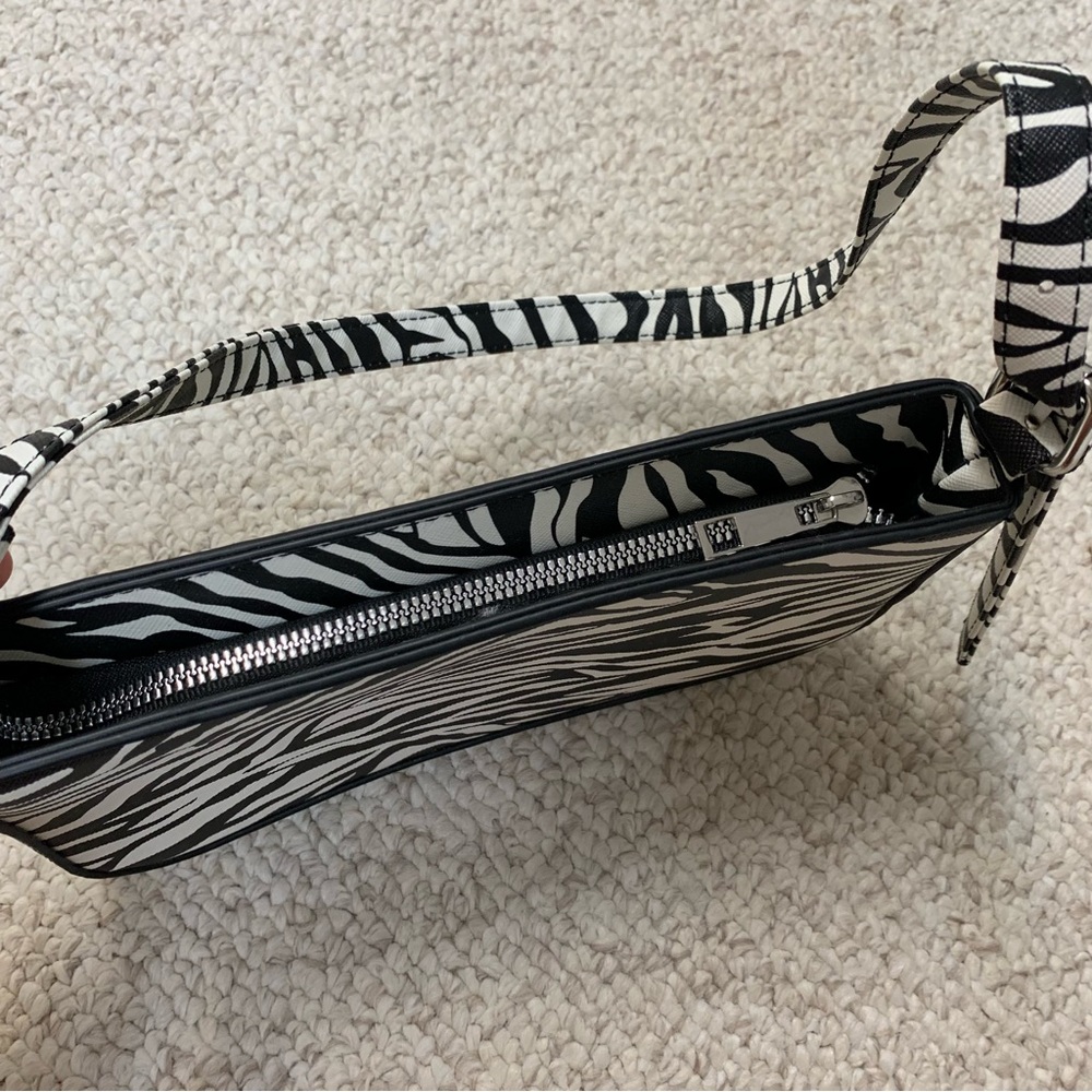 Zebra Mini Shoulder Purse - Picture 2 of 4